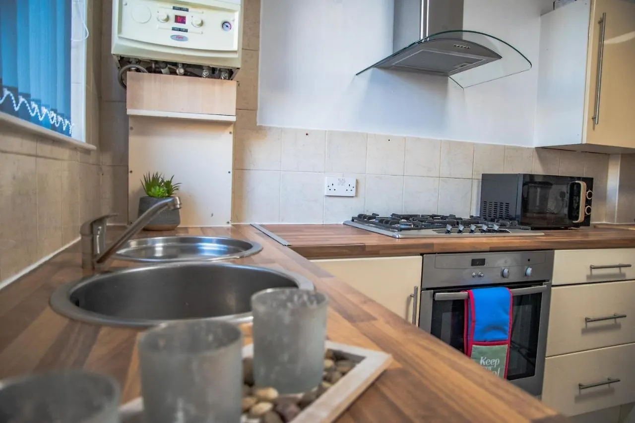 Bv Classic 2 Bedroom At Leeds Road Huddersfield Perfect For Contractors 0*,  United Kingdom