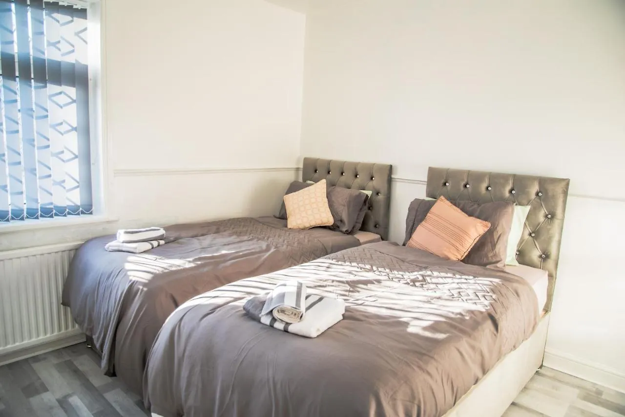 Bv Classic 2 Bedroom At Leeds Road Huddersfield Perfect For Contractors