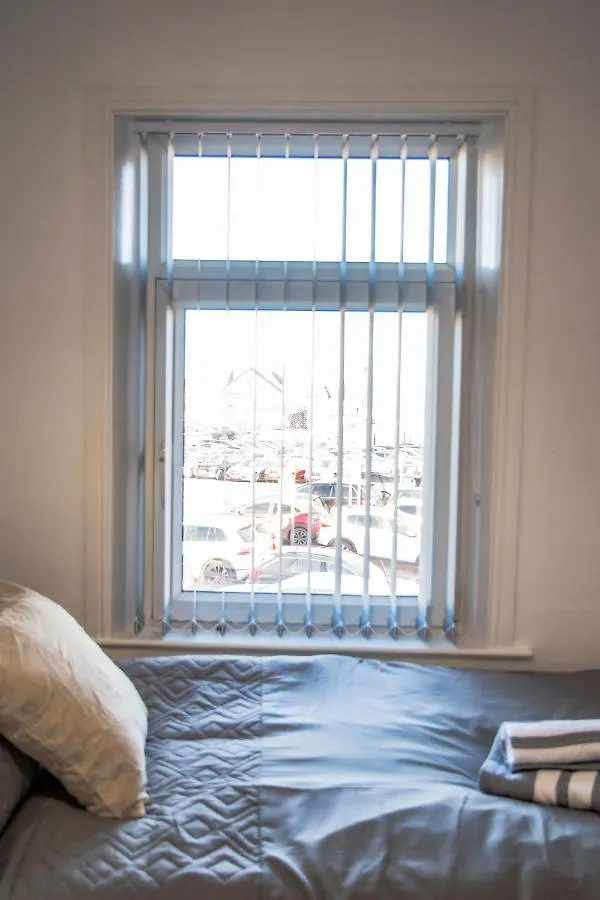 Bv Classic 2 Bedroom At Leeds Road Huddersfield Perfect For Contractors 0*,  United Kingdom