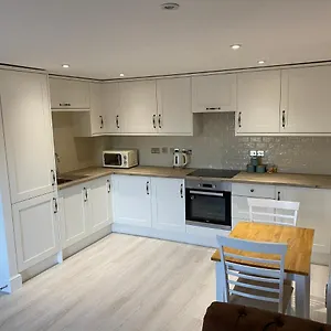Newly Refurbished Entire - South Gosforth, Newcastle upon Tyne